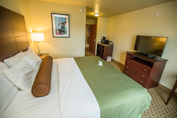 Cobblestone Inn & Suites - Winterset, IA