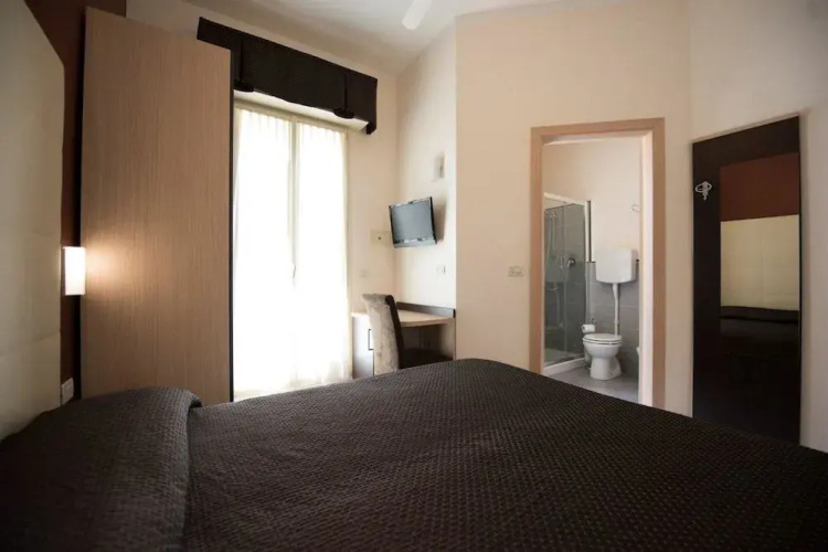 Hotel Monica