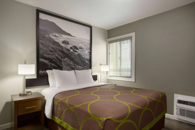Super 8 by Wyndham Eureka