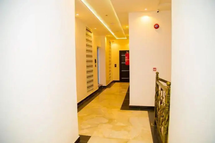 Entrust Hotel and Suites