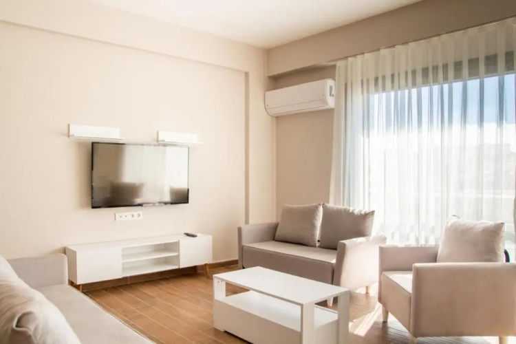 Superb Flat near Sea with Shared Pool in Cesme