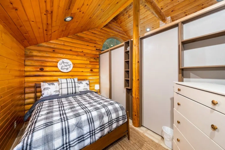 2 Bedrooms Cottage