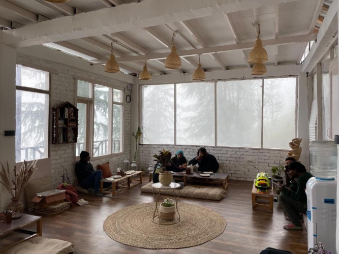 Standard Family room with mountain view
