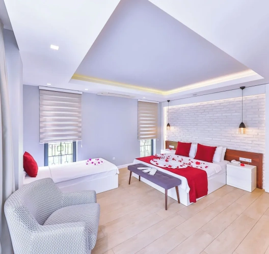 Standard Triple room with balcony and with city view