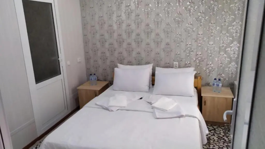 Alisher Hotel