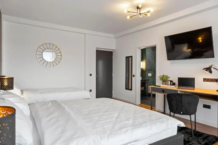 6Rooms