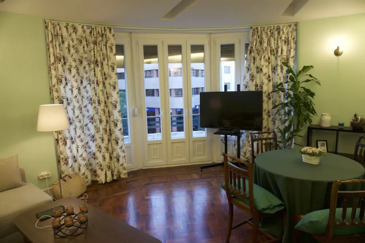Avenida Cozy Apartment