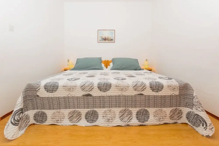 3 Bedrooms Apartment