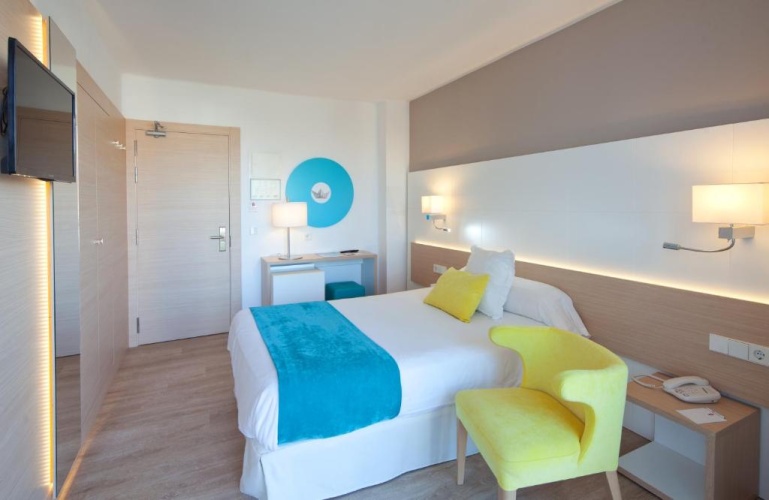 Single room with balcony