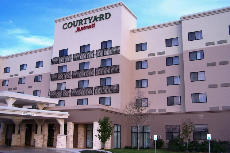 Courtyard By Marriott San Antonio Six Flags At The