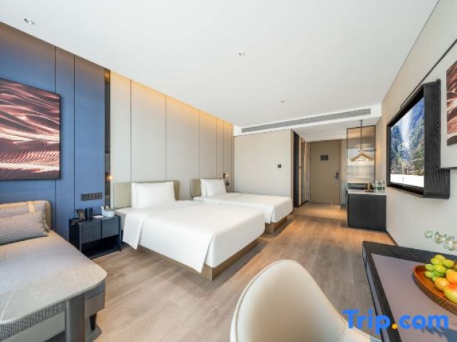 Standard Twin room with river view