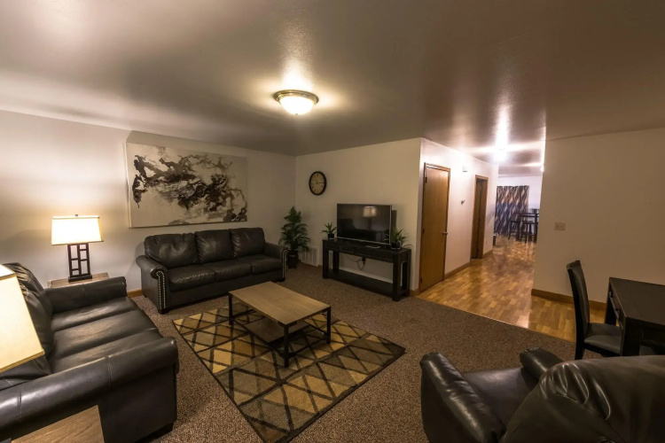 Draft Horse Inn and Suites