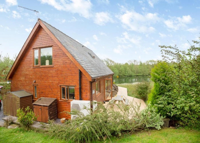 2 Bedrooms Cottage
