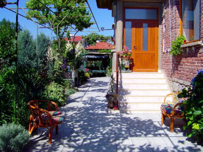 Kalina Guest House