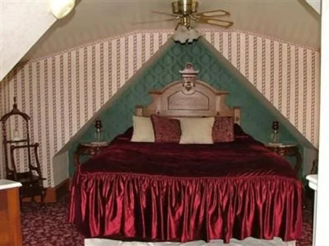 Magnolia House