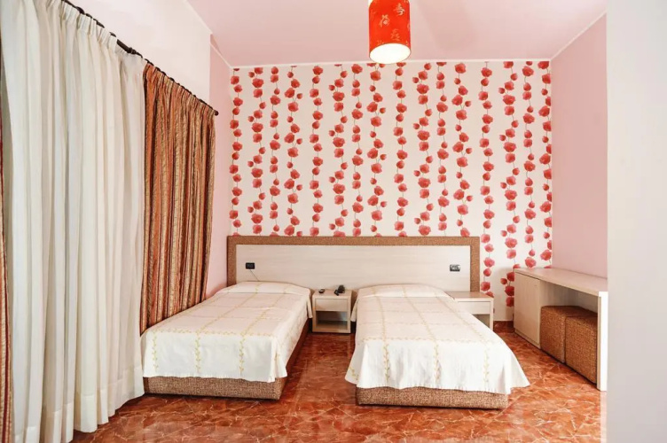 Hotel Serenity