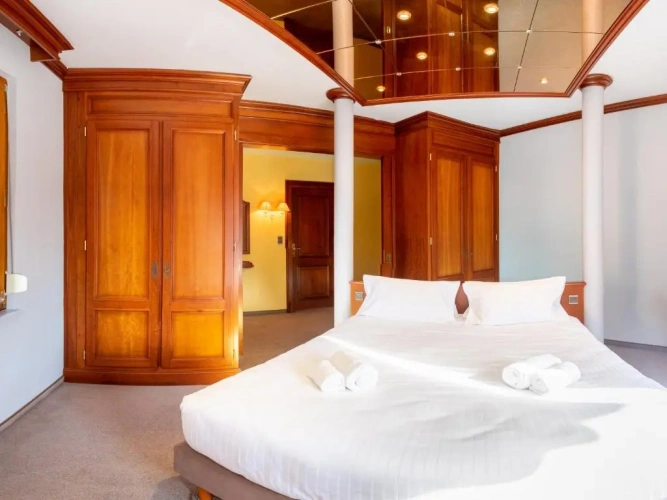 Standard Twin room with balcony
