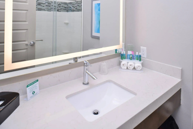 Holiday Inn Express & Suites Houston E - Pasadena by IHG