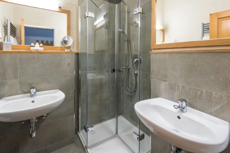 1 Bedroom Apartment with balcony
