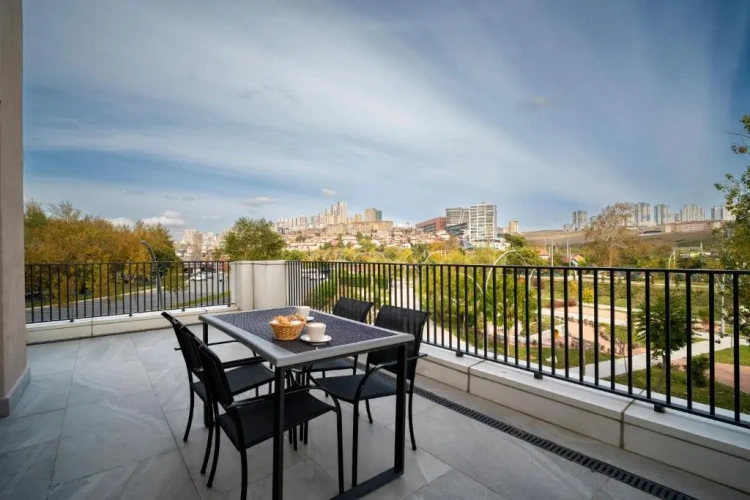 1 Bedroom Apartment with balcony
