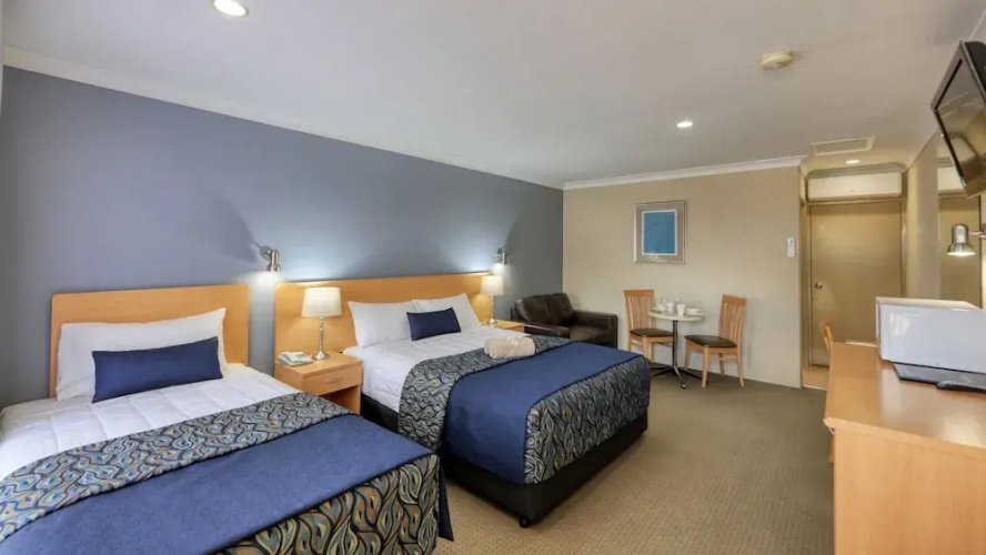 Edward Parry Motel
