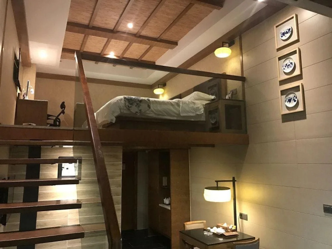 Crystal Pudi Hotel