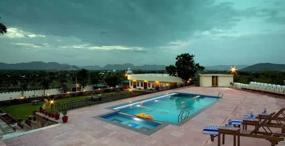 Hill Garden  Retreat