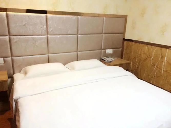 Dongda Street Hotel