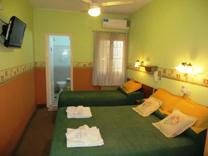 Standard Triple room