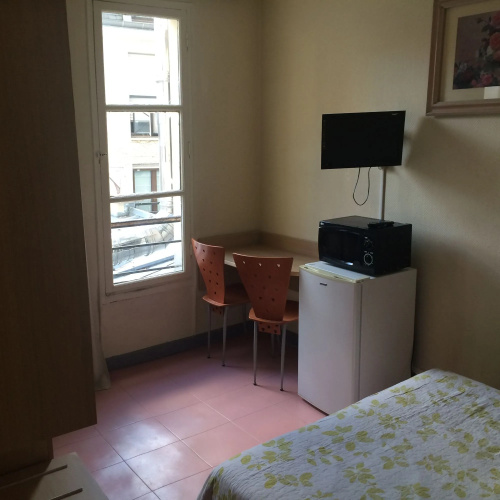Au Royal Mad Hotel