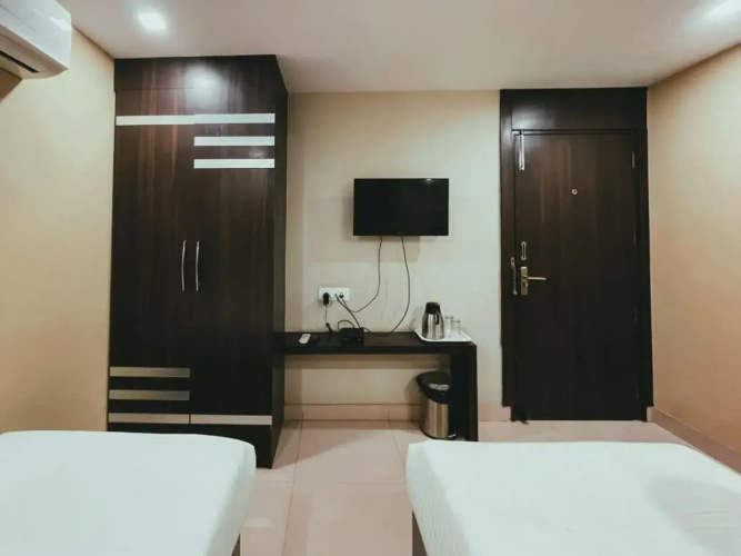 Hotel S L E Residency
