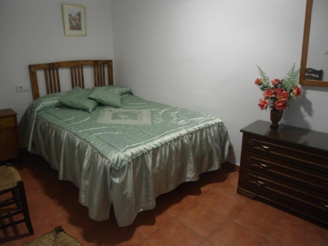 4 Bedrooms Cottage