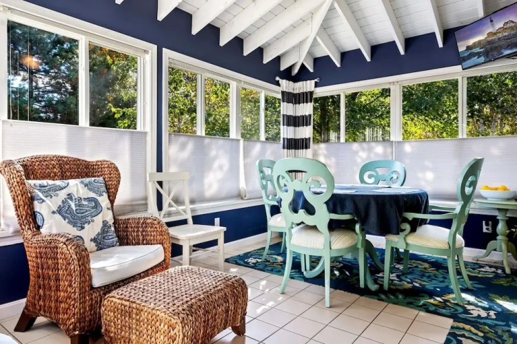 Captains Cottage Sleeps 6!