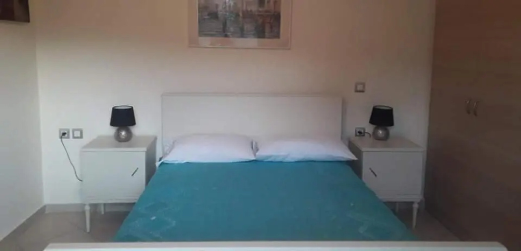 Dora's apartment