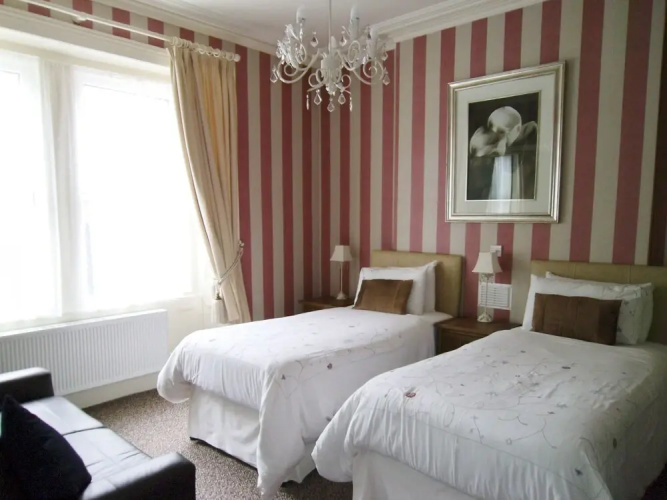 Oakover Guest House