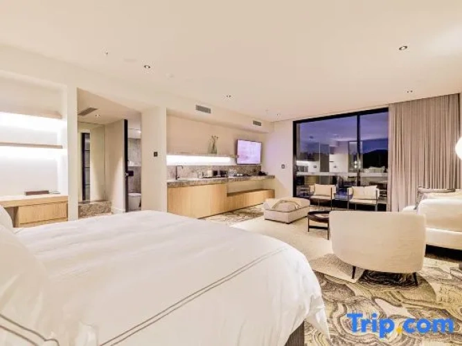 Double Suite with mountain view