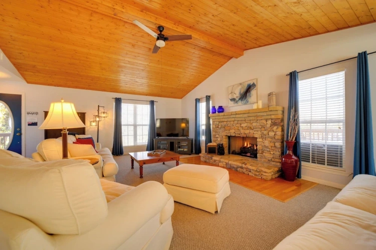3 Bedrooms Cottage