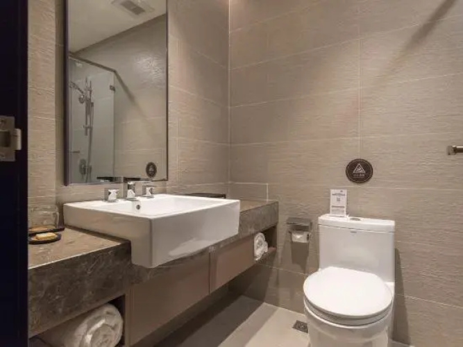 Home Inn Plus (Harbin Central Street)