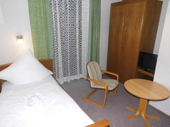 Standard Single room