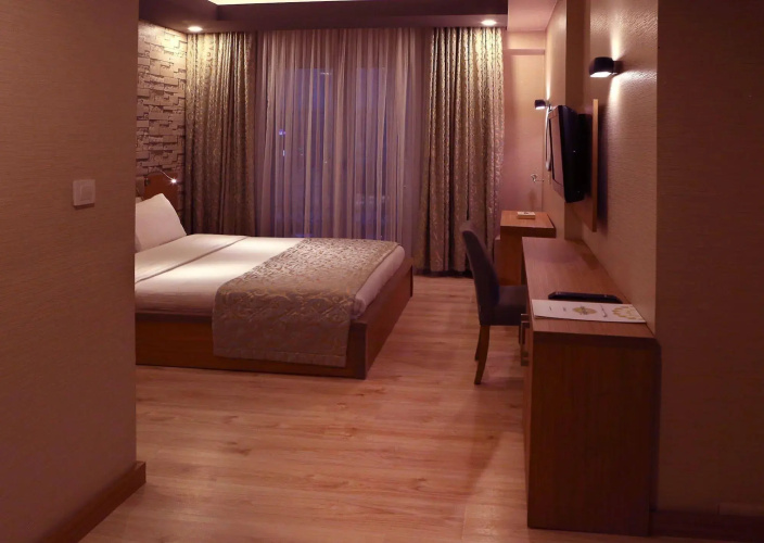 Paris Park Hotel