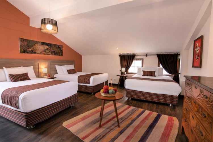 Standard Triple room