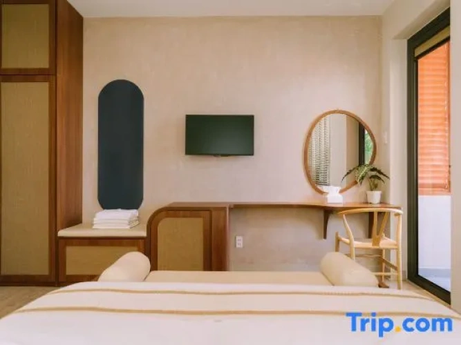 Standard Double room with city view