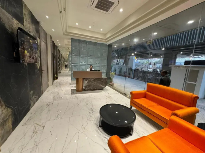 Hotel Mumbai House - Malad Valnai