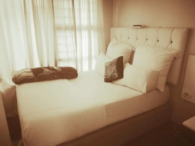 Inams guest House