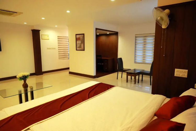 Hotel Ivory Grand