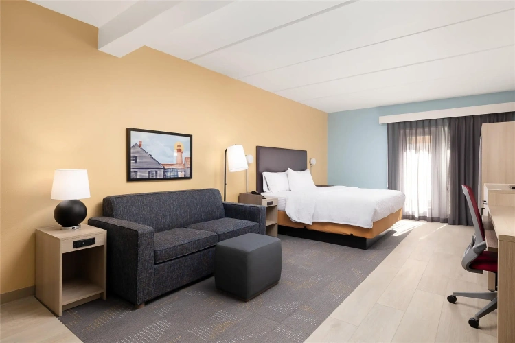Suite with balcony and with view
