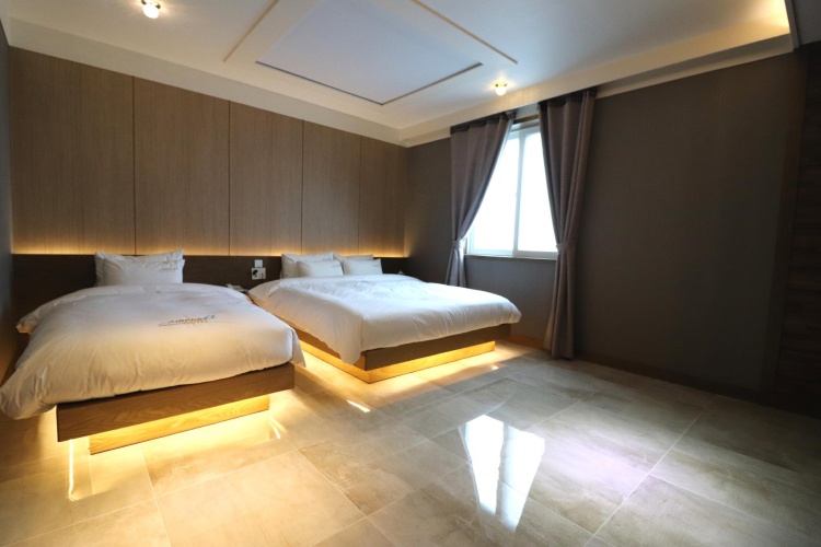 Premium Twin room