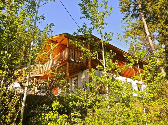 Alexa Chalets - Timber Inn & Restaurant