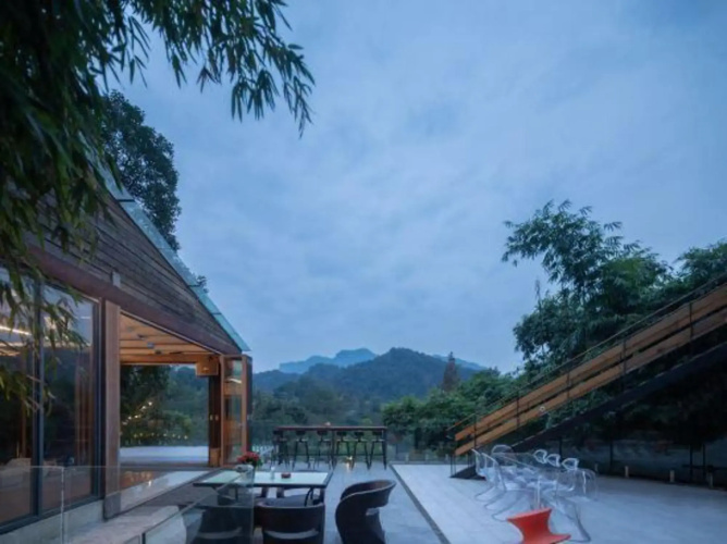 Qingcheng Mountain - Luxury Wuliuzhuang