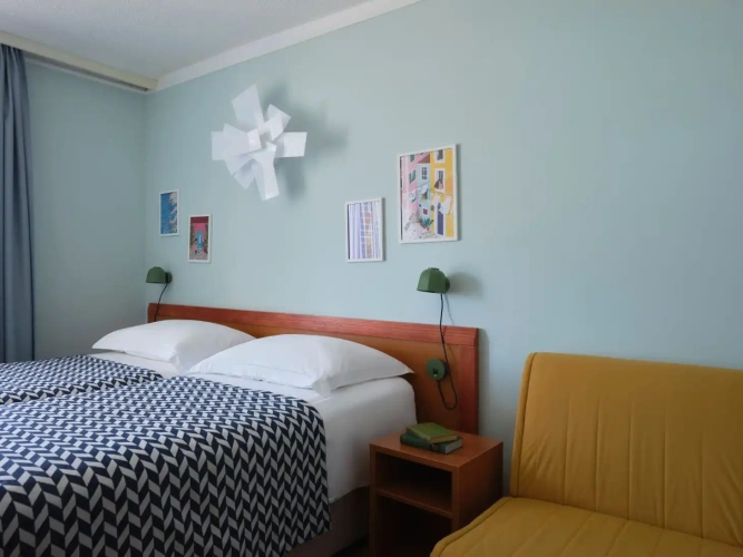 Standard Twin room with balcony and with park view